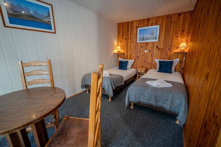 Room 3 of 65