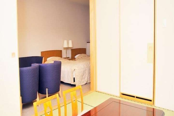 Room 9 of 44