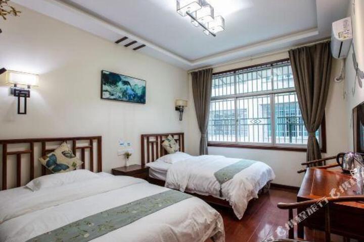 Dream 1988 Hotel