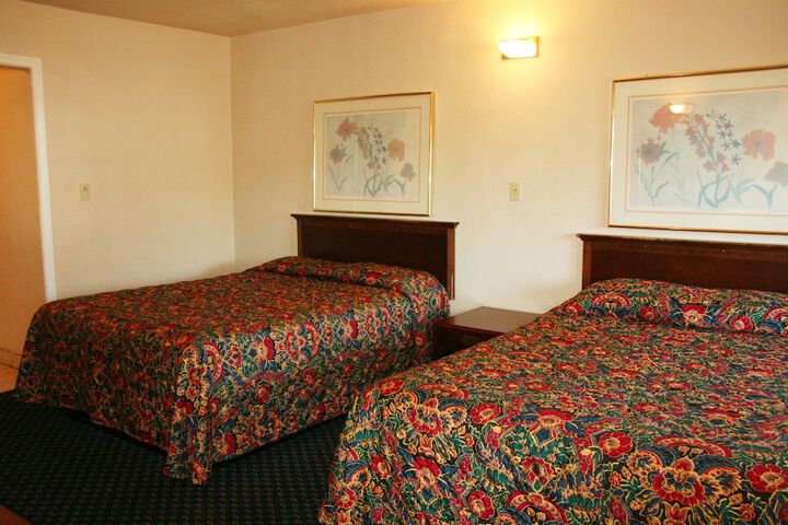 Room 6 of 19