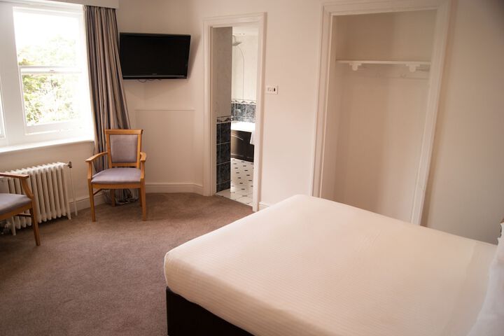Room 21 of 128