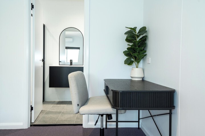 Room 11 of 27