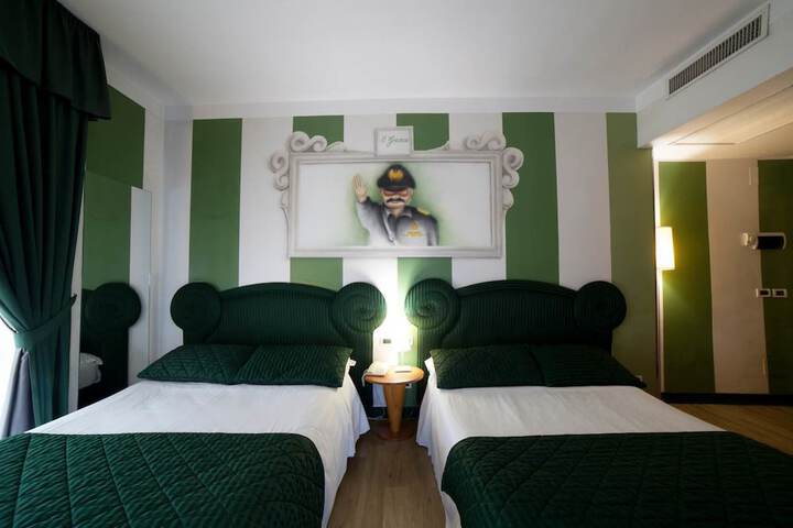 Room 14 of 34
