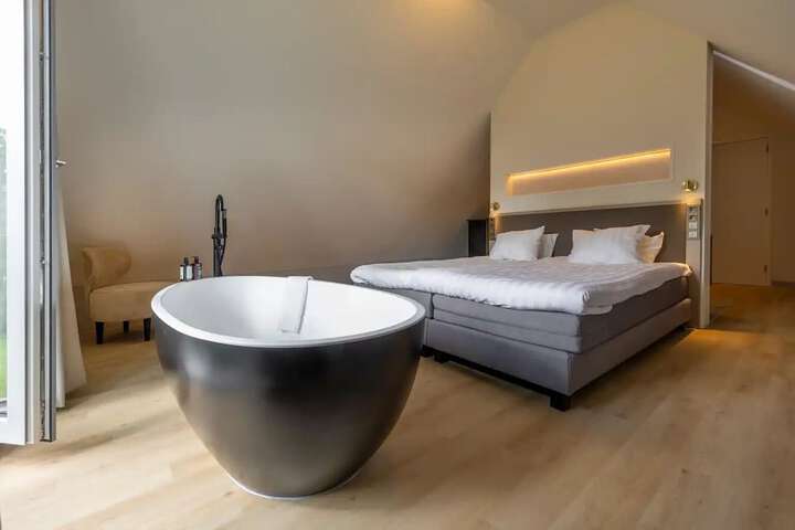 Room 3 of 13