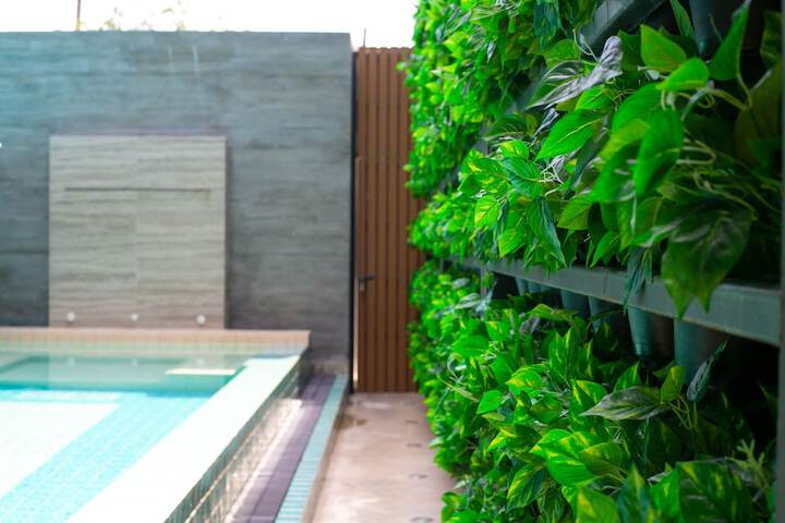 Pool 23 of 40
