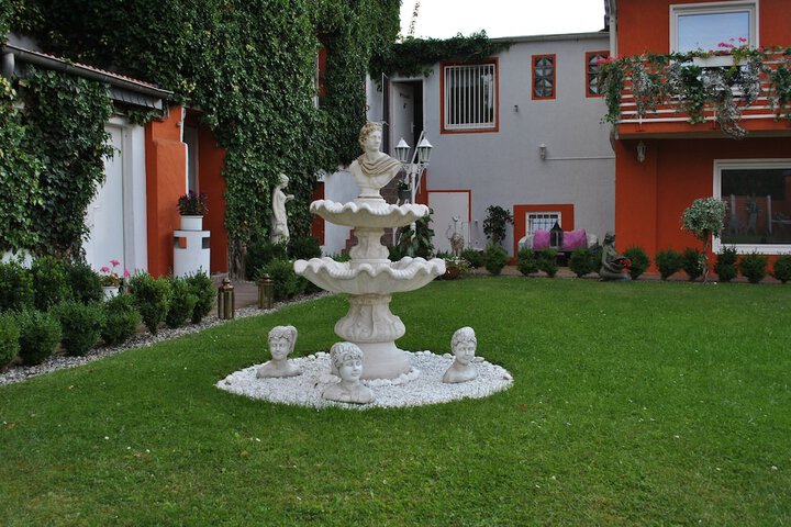 Hotel Entry