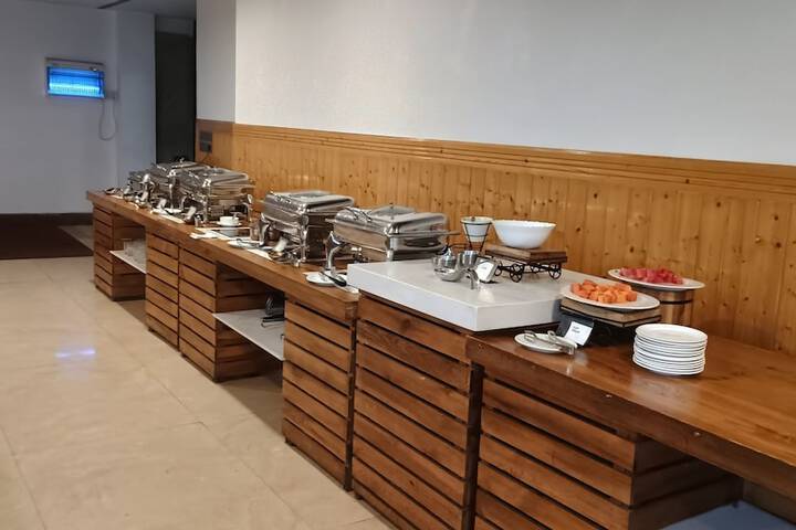 Dining 11 of 18