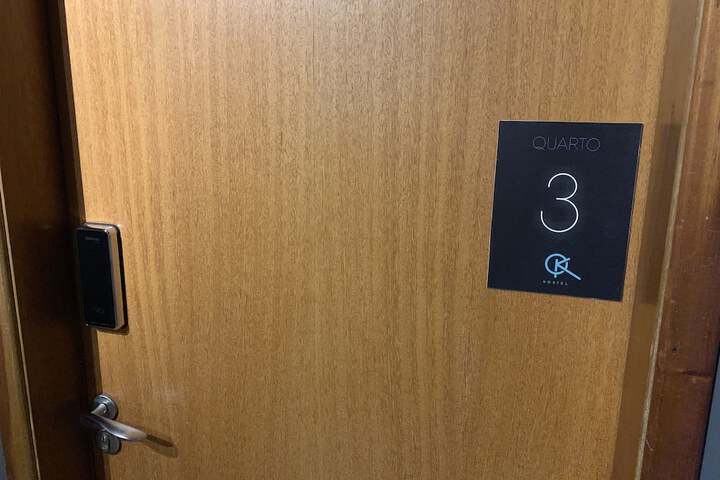 Room 63 of 128