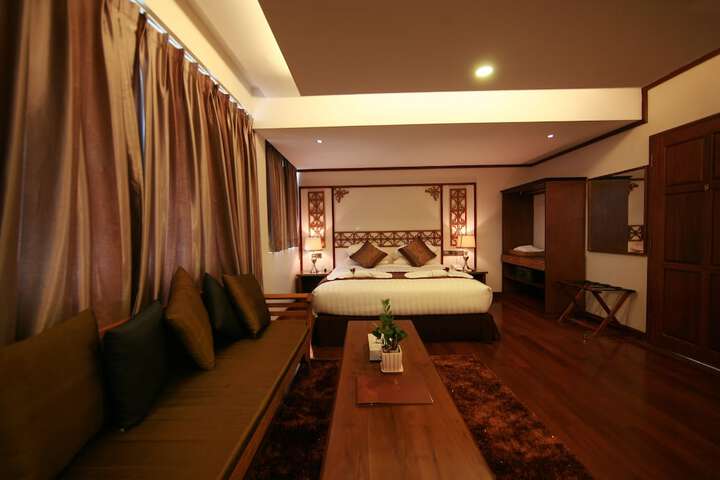 Room 17 of 45
