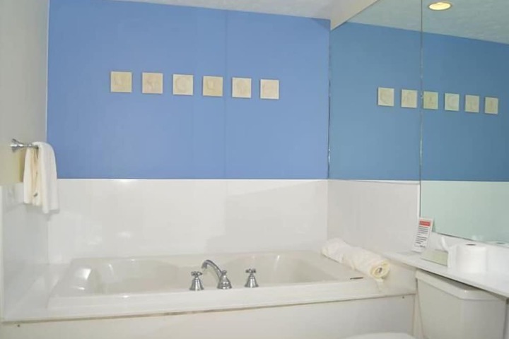 Room 127 of 170