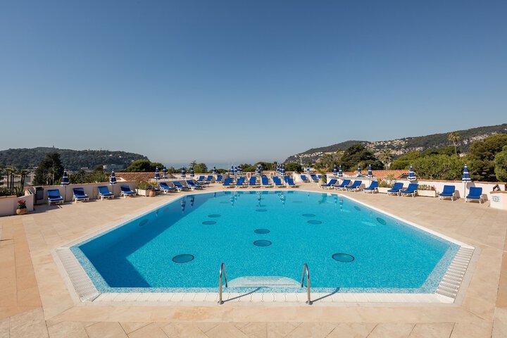 Pools & Facilities