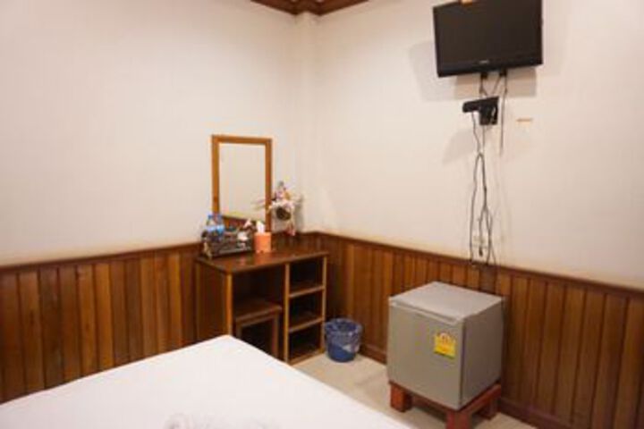 Room 26 of 42