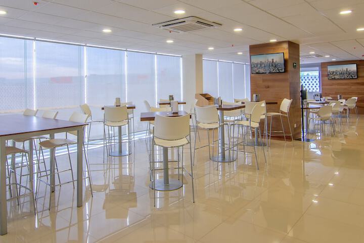 Dining 49 of 68