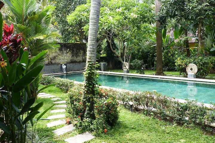 Pool 21 of 37