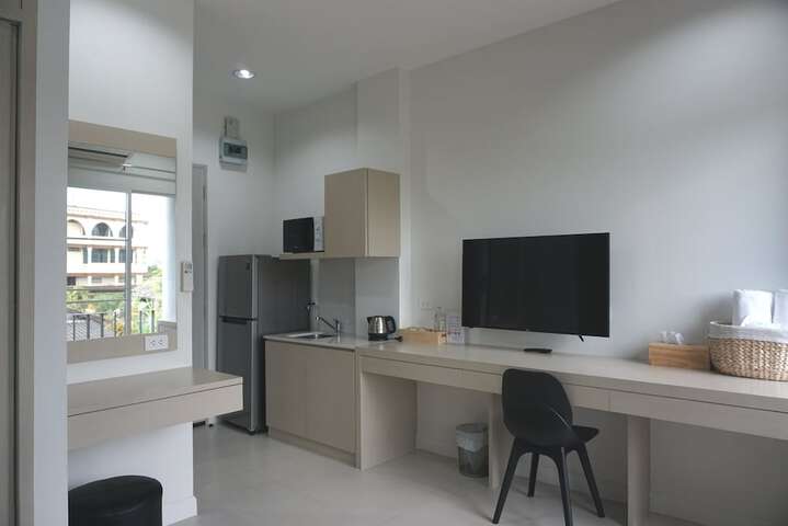 Room 15 of 32