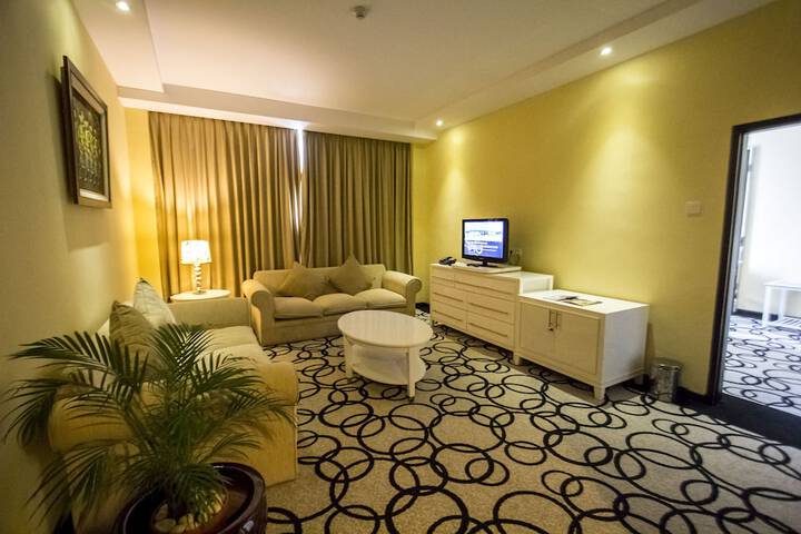 Room 17 of 46