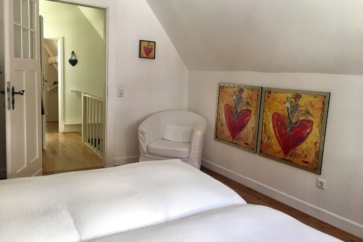 Room 5 of 20