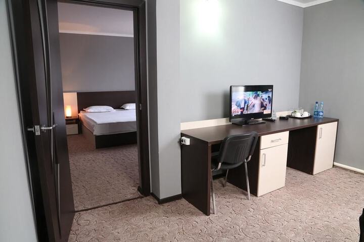 Room 5 of 19
