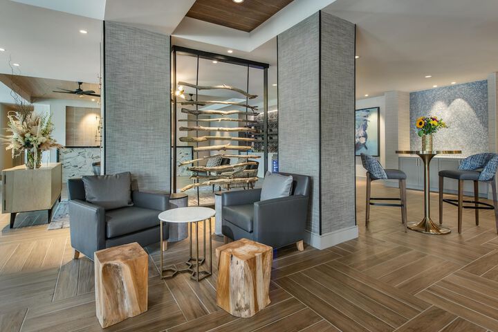 Entrance & Lobby