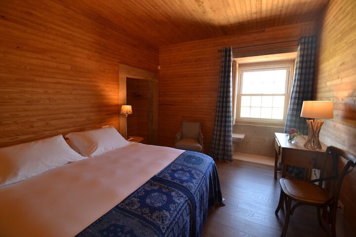 Room 12 of 34