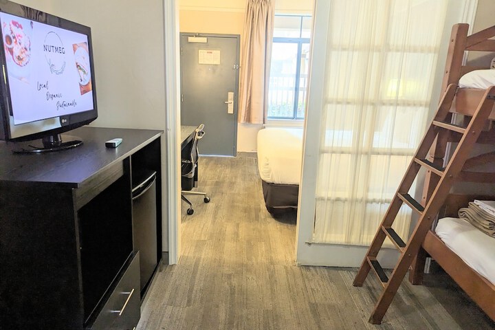 Room 3 of 19