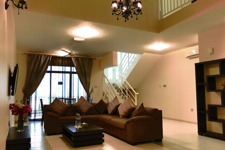 Room 10 of 26