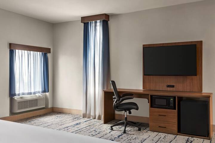 Room 19 of 34