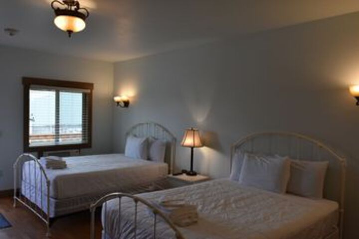 Room 12 of 34