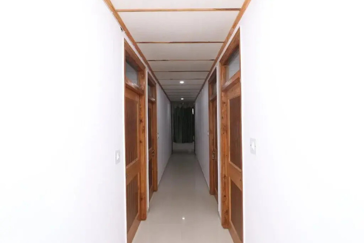 Room 10 of 11