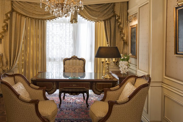 Room 8 of 47
