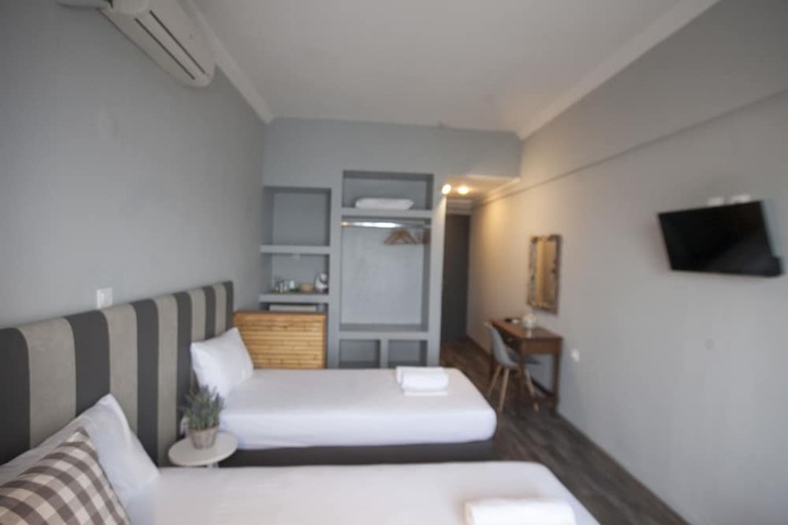 Room 3 of 56