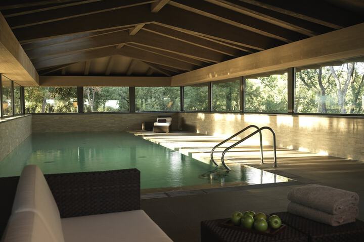 Pool 26 of 61