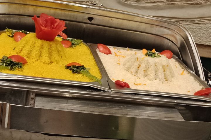 Dining 75 of 142
