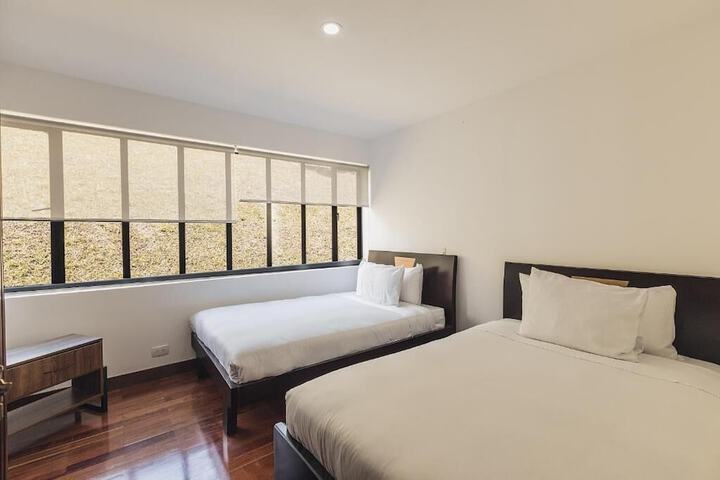 Room 14 of 184