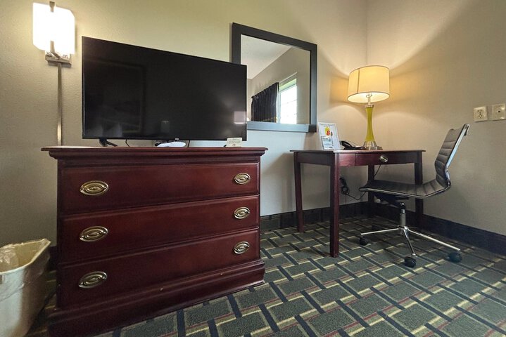 Room 9 of 24