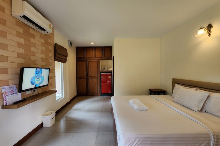 Room 12 of 47