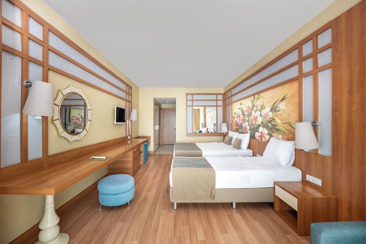 Room 51 of 176