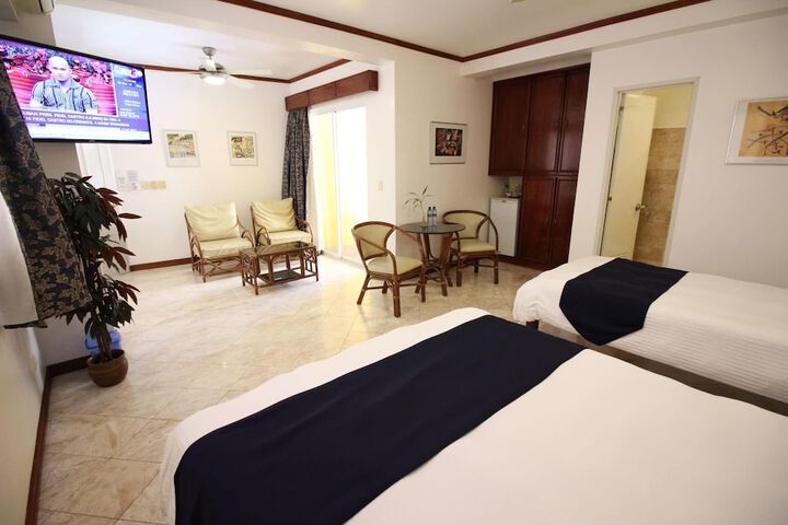 Room 14 of 65