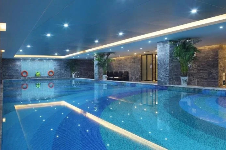 Pool 17 of 27