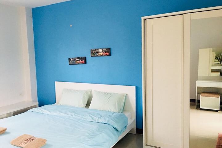 Room 2 of 16