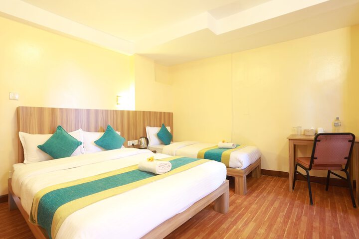 Room 12 of 40