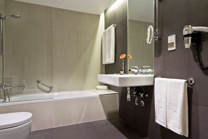 Room 20 of 48