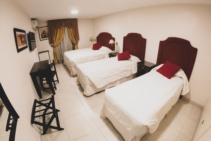 Room 14 of 65
