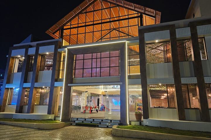 Hotel Prince Garden Daman