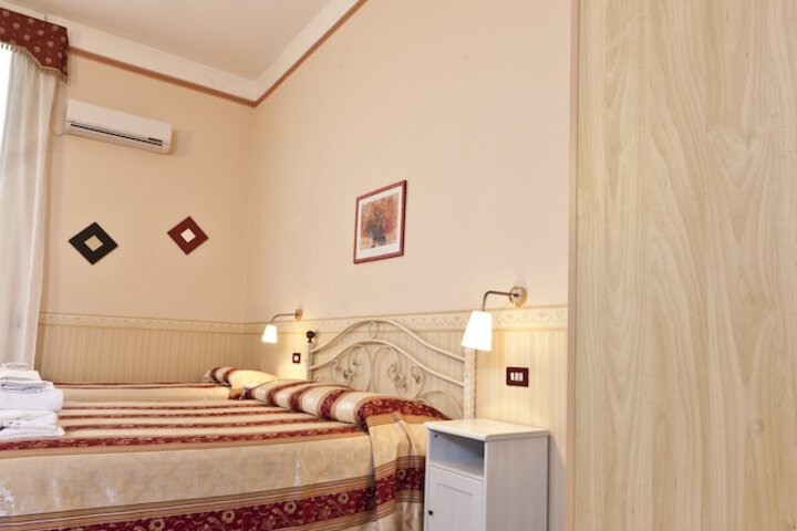 Room 8 of 45