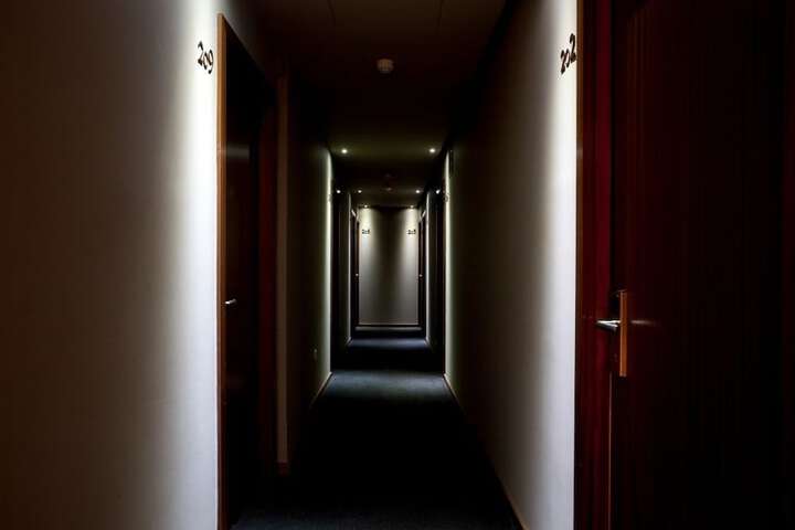 Ballroom/Hall 36 of 40