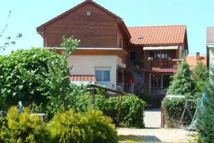 Lovas Vendégház