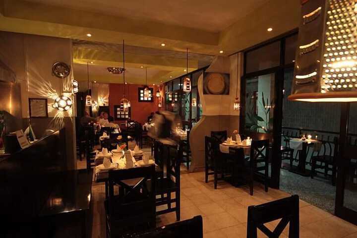 Dining 27 of 37