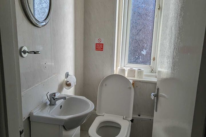 Room 127 of 143