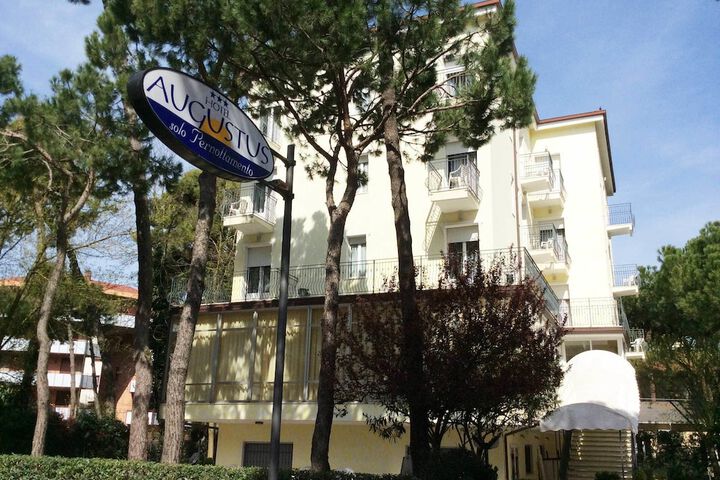 Hotel 49 of 51